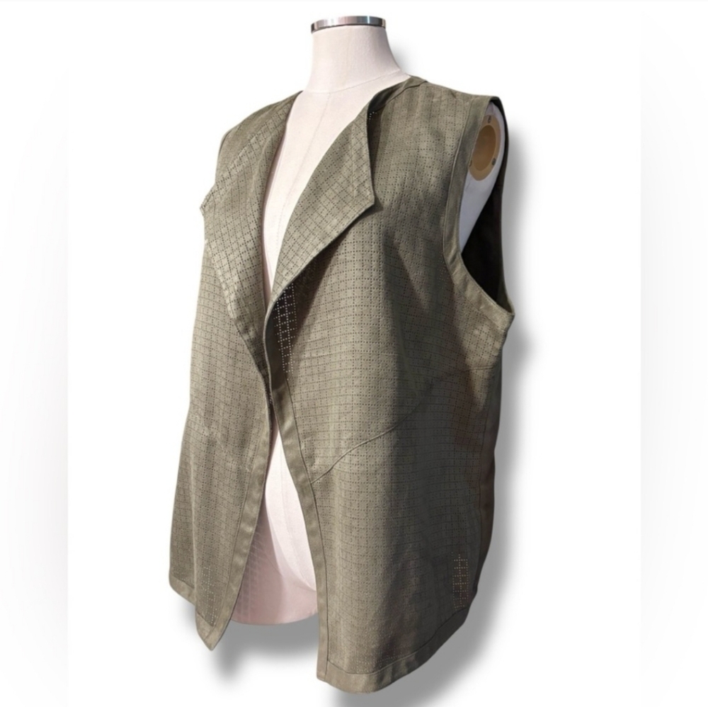 CHICO’S Olive Green Perforated Faux Suede Open Front Vest Size 2/L